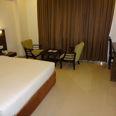 ויסאקפאטנם Hotel Budhil Park מראה חיצוני תמונה