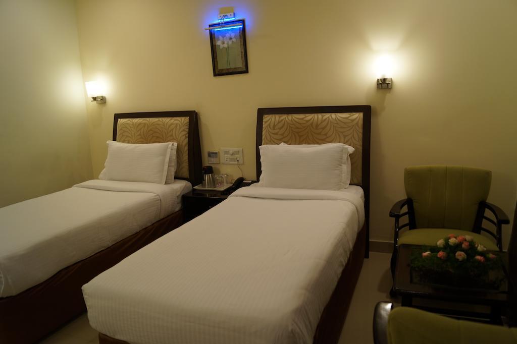 ויסאקפאטנם Hotel Budhil Park חדר תמונה