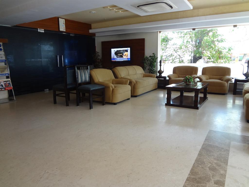 ויסאקפאטנם Hotel Budhil Park מראה חיצוני תמונה