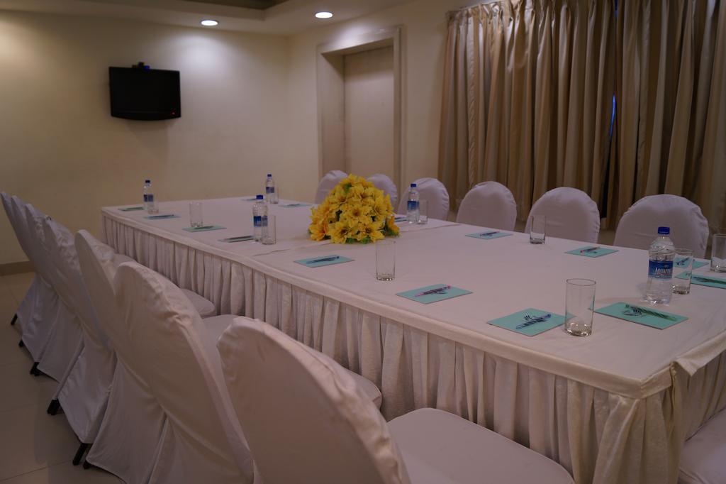 ויסאקפאטנם Hotel Budhil Park מראה חיצוני תמונה