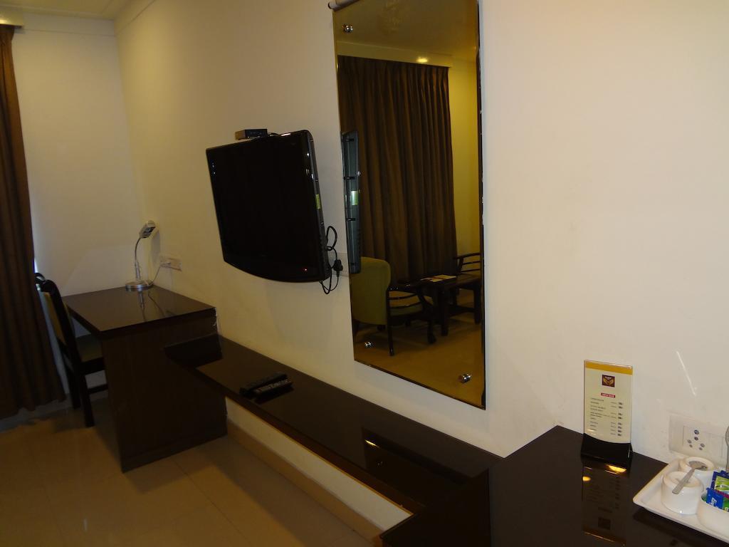 ויסאקפאטנם Hotel Budhil Park מראה חיצוני תמונה