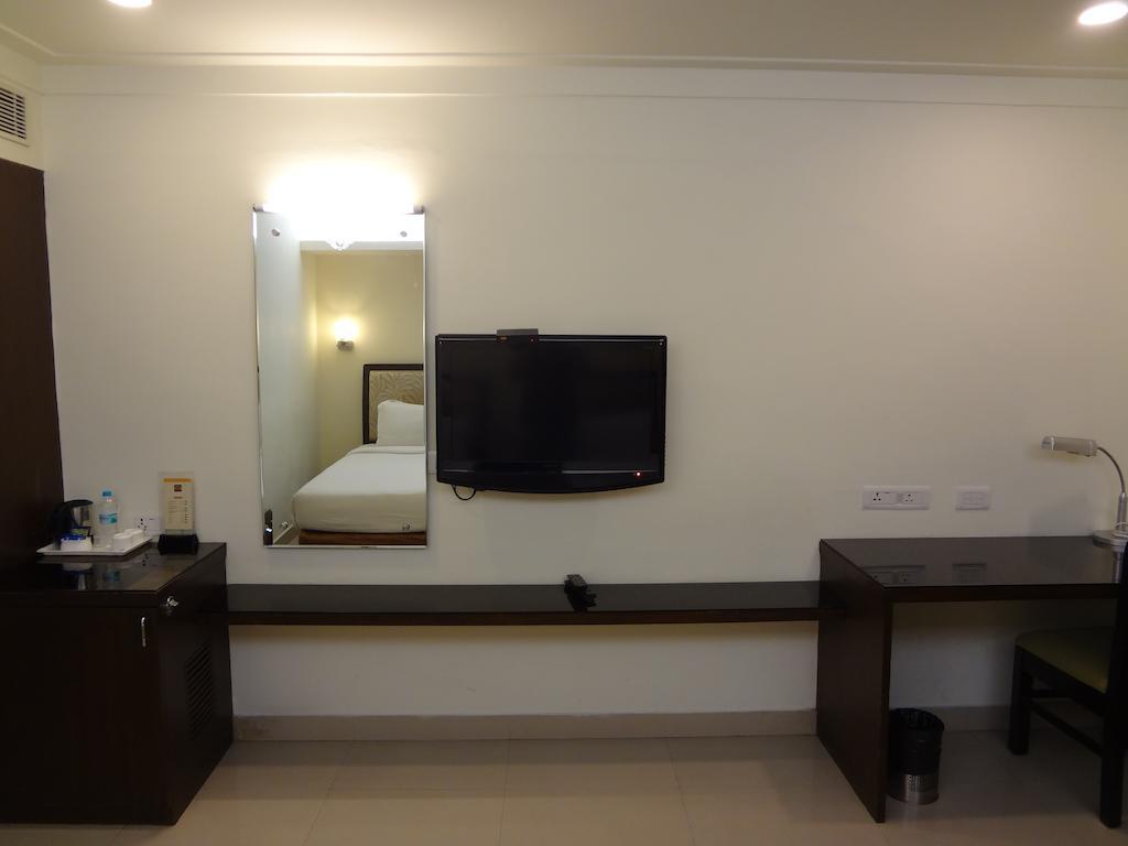 ויסאקפאטנם Hotel Budhil Park מראה חיצוני תמונה