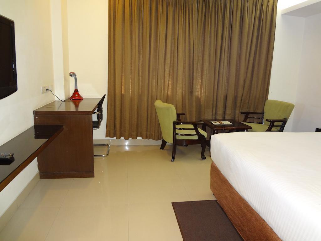 ויסאקפאטנם Hotel Budhil Park מראה חיצוני תמונה