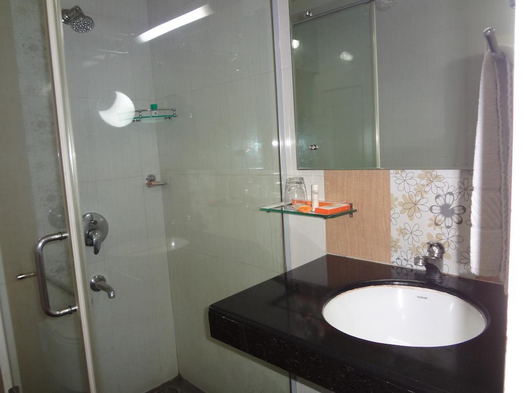 ויסאקפאטנם Hotel Budhil Park מראה חיצוני תמונה