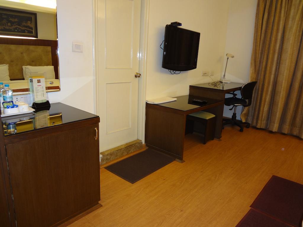 ויסאקפאטנם Hotel Budhil Park מראה חיצוני תמונה