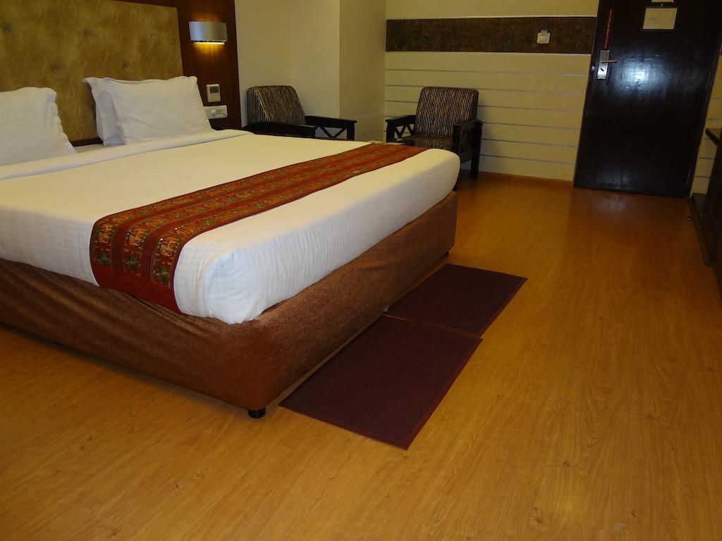 ויסאקפאטנם Hotel Budhil Park מראה חיצוני תמונה