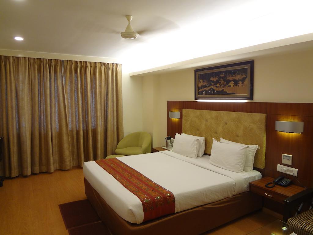ויסאקפאטנם Hotel Budhil Park מראה חיצוני תמונה
